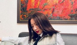 吃瓜小妹拍照姿势,揭秘吃瓜小妹的拍照姿势秘籍